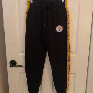 Women’s NFL Black Steelers Sweatpants w/ Gold Side Stripe Logo